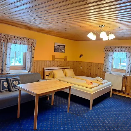 فندق Pomezni Bouda *